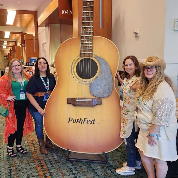 🌸🌸  Kelly Co is Live! Join the Show! Say Hello! 🌸🌸 - Picture 7 of 13